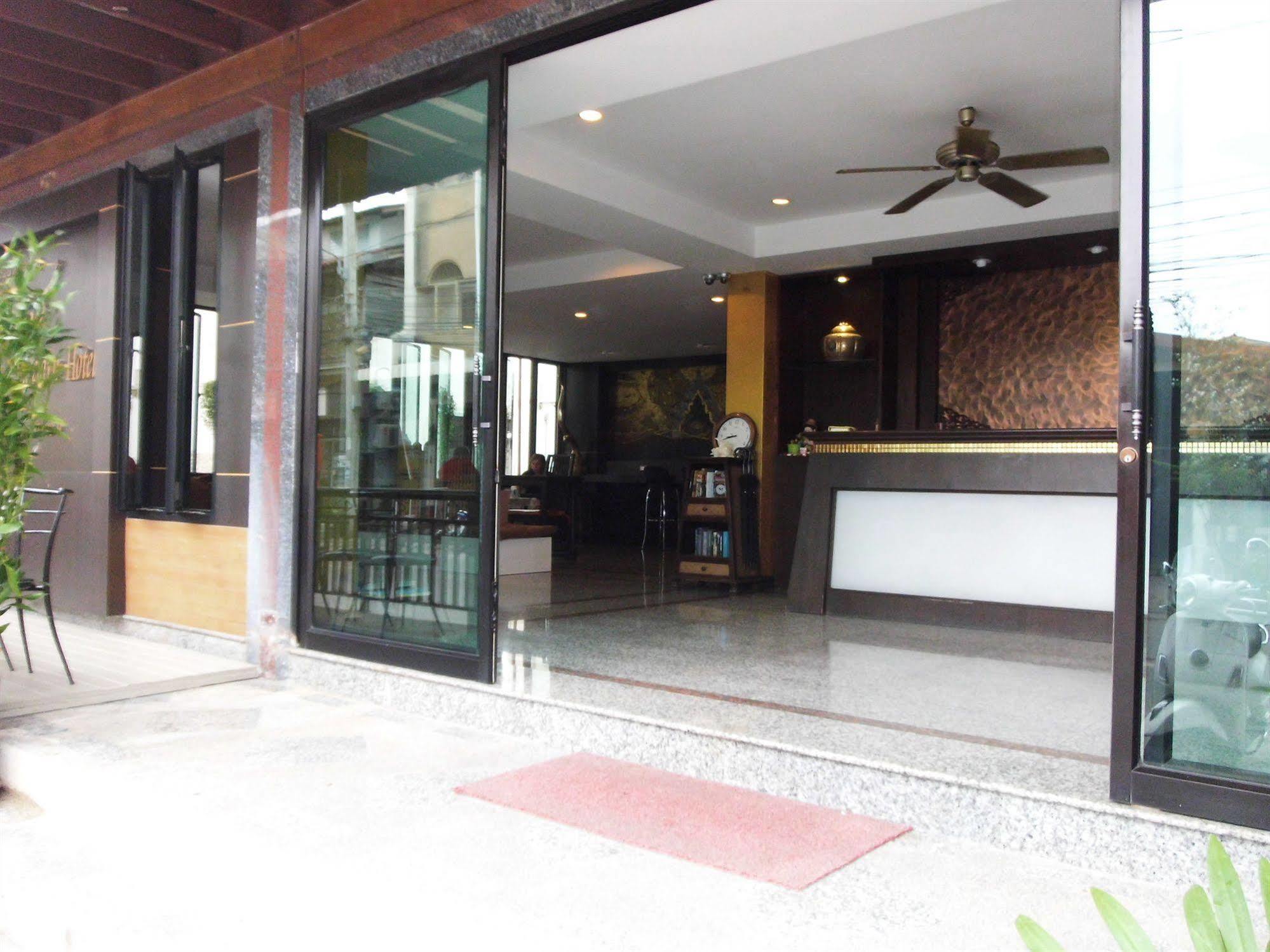 Hotel Baan Chalelarn HHQ Exterior foto